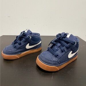 Nike Capri 3 Mid